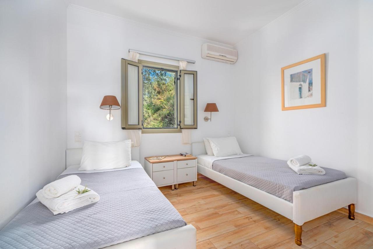 Kosyforema Villas 吉亚洛瓦 外观 照片